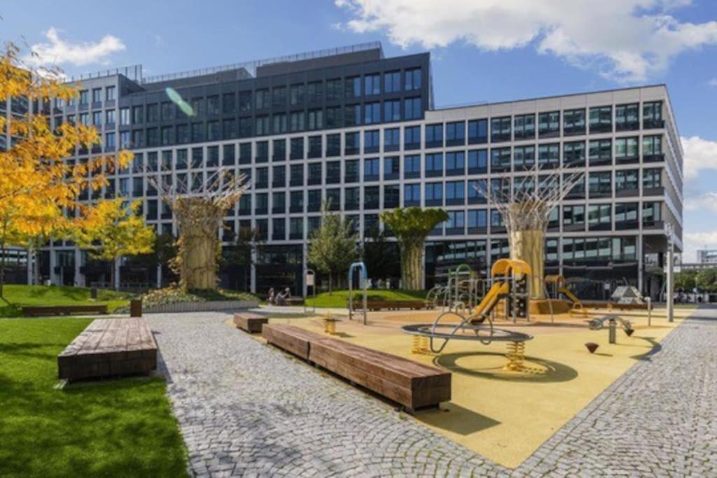 On The Danube, City Center, Free Parking Pressburg Exterior foto